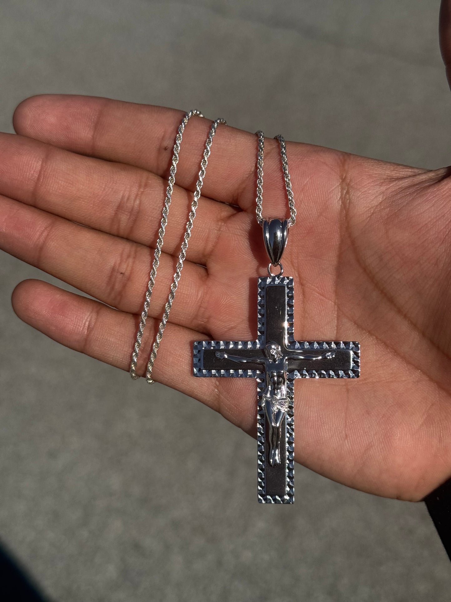 925 Sterling Silver 22” Rope W/ Cross Pendant