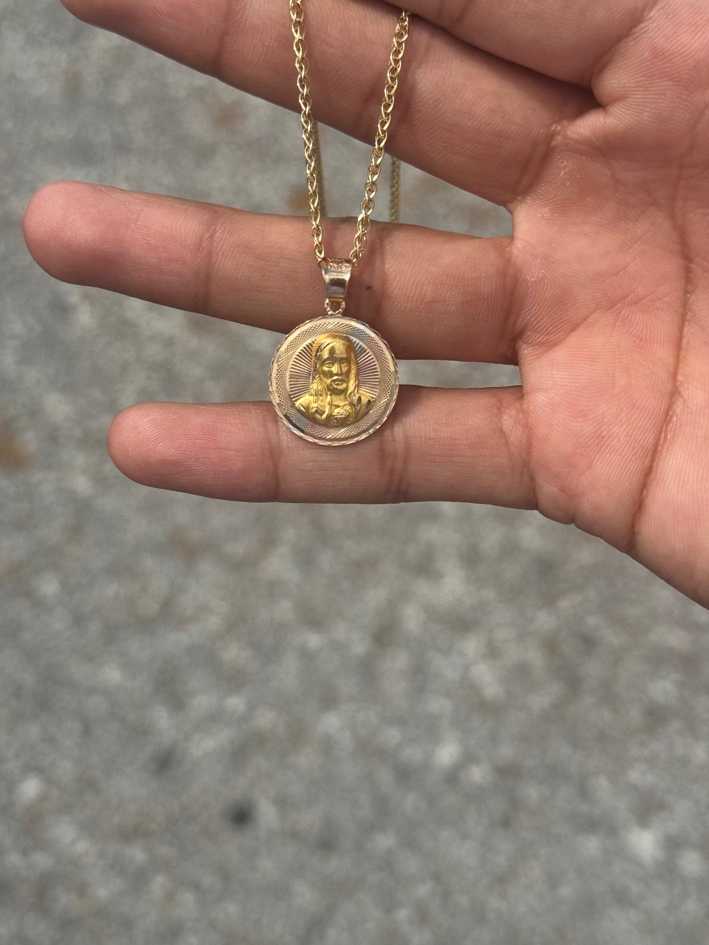 14K Tri Colored Jesus Medallion Pendant (20.73MM x 17.96MM)